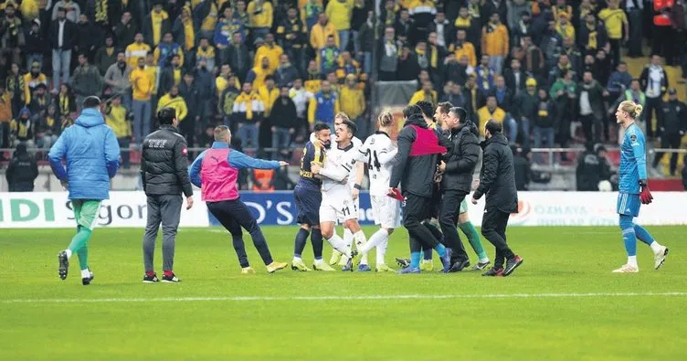 Ankaragücü-Beşiktaş maçında yüksek tansiyon!