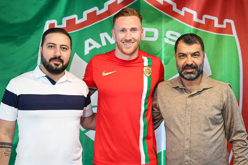 Süper Lig'de transfer rüzgarı! İşte resmen açıklanan tüm imzalar (2026-2027)