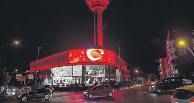 Atakule De Dev Turk Bayragi Dalgalandirildi Ankara Baskent Haberleri