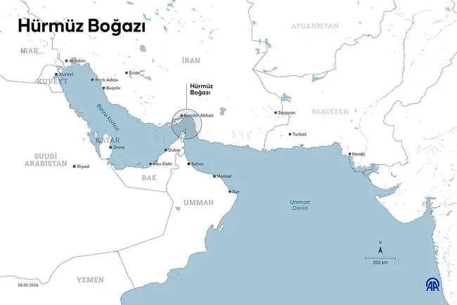 irandan-dengeleri-degistirecek-hurmuz-bogazi-hamlesi-gemilerden-ucret-alinacak-1787504452671.jpeg İran'dan dengeleri değiştirecek Hürmüz Boğazı hamlesi: Gemilerden ücret alınacak