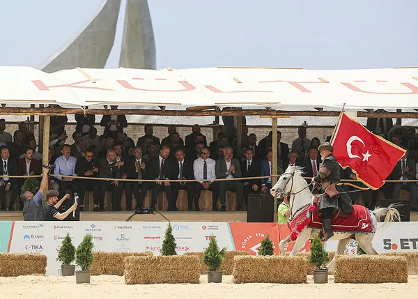 1654783887941.jpg Dünya Etnospor Konfederasyonu Başkanı Bilal Erdoğan: En büyük gelişmeyi geleneksel okçulukta yaşadık