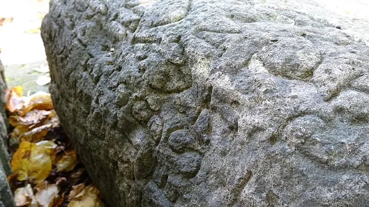 Ordu’da cami bahçesinde Roma dönemine ait eser bulundu: 1800 yıllık tarihin üzerine oturmuşlar!