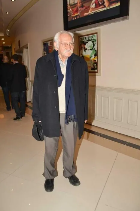 Geçtiğimiz ay 90. yaşını kutlamıştı! Yabancı Damat’ın Memik Dede’si Arif Erkin Güzelbeyoğlu hayatını kaybetti!