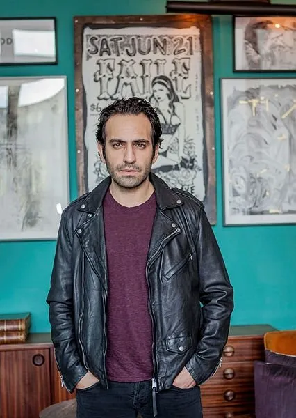 SON DAKİKA: 5 yıllık evlilik tek celsede bitti! Oyuncu Buğra Gülsoy ile Nilüfer Gürbüz boşandı!