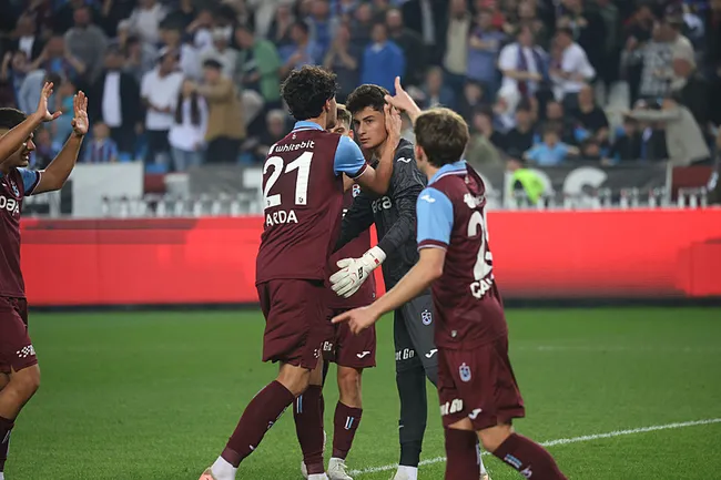 trabzonspor-tarih-yazmak-icin-sahada-iste-trabzonspor-u19-barcelona-macinin-muhtemel-ilk-11leri-1745844565067.jpg