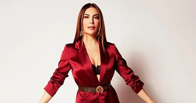 Ebru Yasar Dan Akustik Surpriz Magazin Haberleri