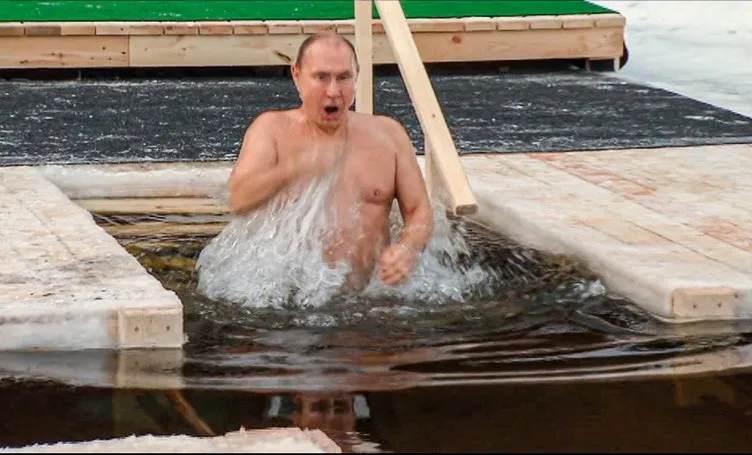 Dünya Putin'in bu fotoğraflarını konuşuyor! Eksi 20 derece olan suya girdi
