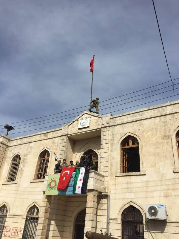 TSK ve ÖSO birlikleri Afrin ilçe merkezinde kontrolü sağladı