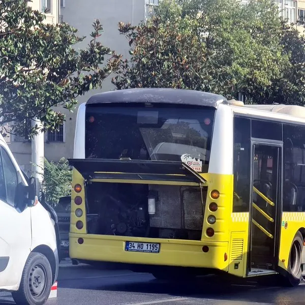 Arızalanan İETT Otobüsü