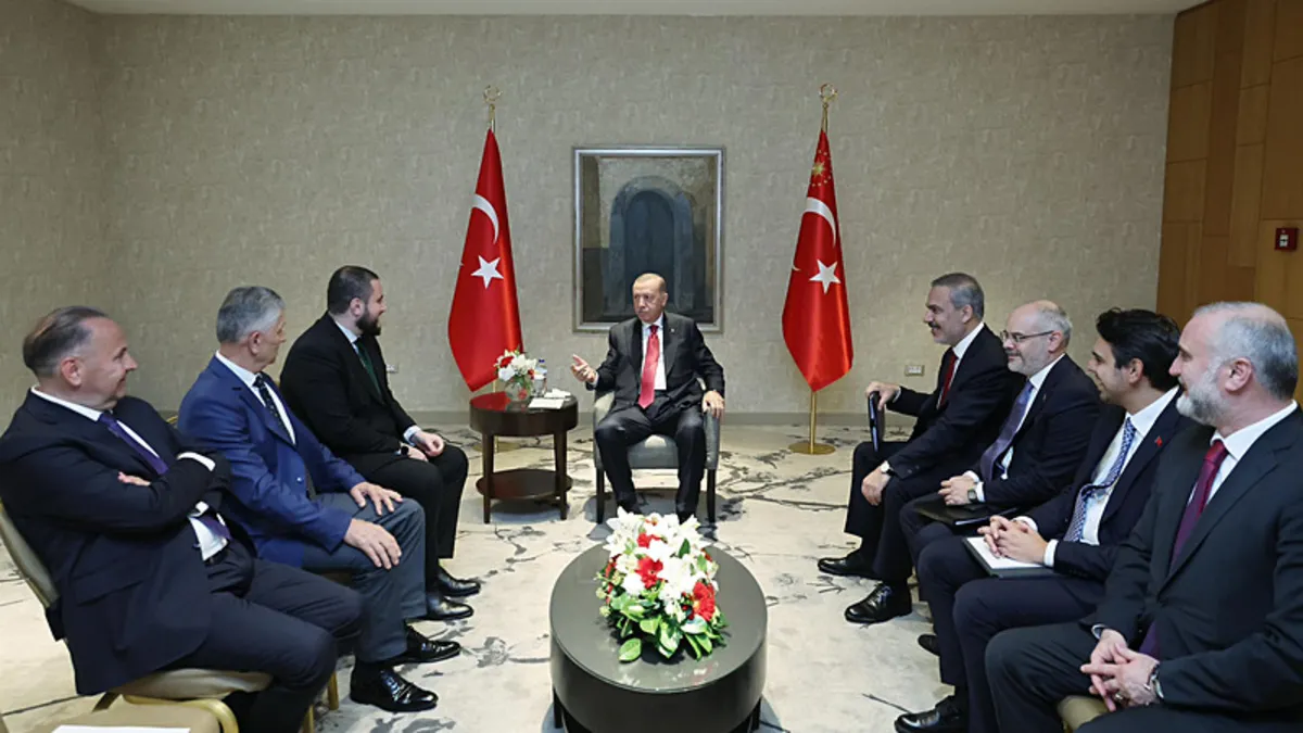 Başkan Erdoğan, Sancak bölgesinin siyasi ve dini liderlerini kabul etti Başkan Erdoğan, Sancak bölgesinin siyasi ve dini liderlerini kabul etti