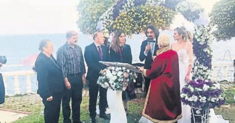 Önce kız istedi sonra şahitlik yaptı