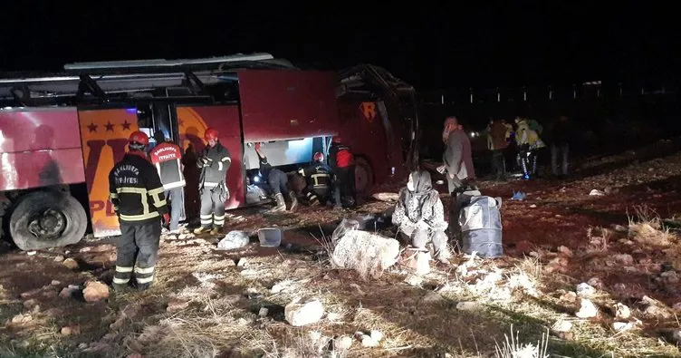 Irak otobüsü Şanlıurfa’da devrildi: 1 ölü, 28 yaralı
