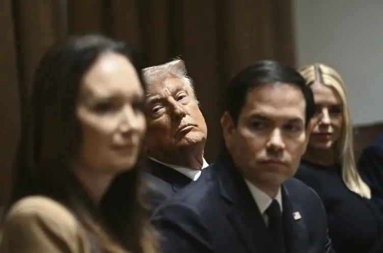ABD’nin ifşa skandalında yeni gelişme: Ayrıntılar ortaya çıktı! Yazışmalarda saat detayı