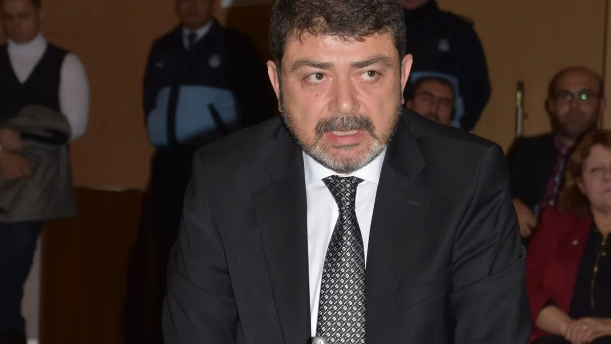 Karşıyaka'daki Aynı Sözleşme Şoku! Tugay da Seçime 5 Gün Kala Aynı İmzayı Attı mı?