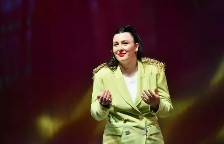 ’Gebeyim’ dedi ortalık karıştı! Yasemin Sakallıoğlu hamilelik iddialarına son noktayı koydu