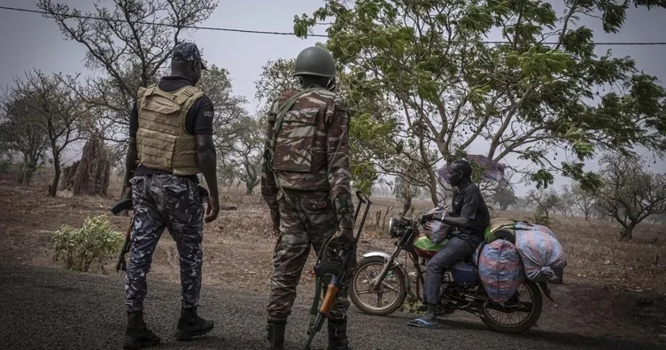 ’Benin’de ordu yönetime el koydu’