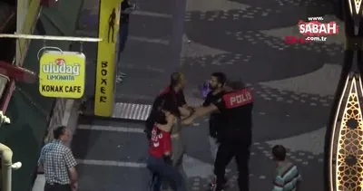 Kadınlardan sokak ortasında kıskançlık kavgası! Polisler zor anlar yaşadı, o anlar kamerada | Video