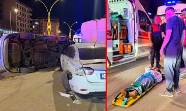Hakkari’de korkunç kaza! Otomobil park halindeki araçlara çarpıp devrildi: Yaralılar var! #hakkari