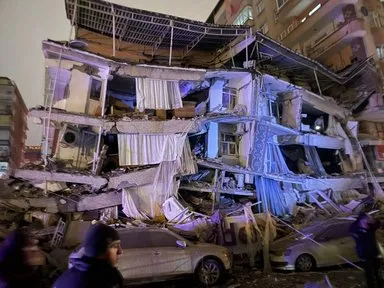 DEPREM SON DAKİKA: Kahramanmaraş’ta 7.4 büyüklüğünde deprem! İşte bölgeden ilk görüntler