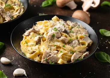 Sadece 20 dakikada hazırlayabileceğiniz mükemmel Alfredo fettucine!