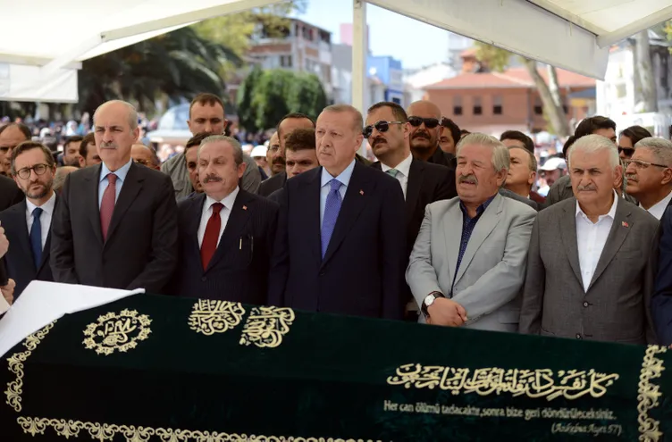 Şule Yüksel Şenler son yolculuğuna uğurlandı