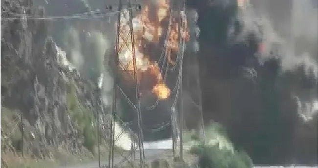 Hakkari’de 5 ton bomba yüklü araç imha edildi