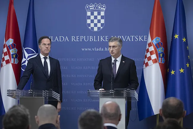 nato-genel-sekreterinden-bayraktar-tb2-sihalara-ovgu-beni-cok-etkiledi-1768241431214.jpeg NATO Genel Sekreteri’nden Bayraktar TB2 SİHA’lara övgü: “Beni çok etkiledi”