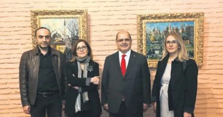 Türk resim sanatının duayenleri sanat koleksiyonu sergisinde
