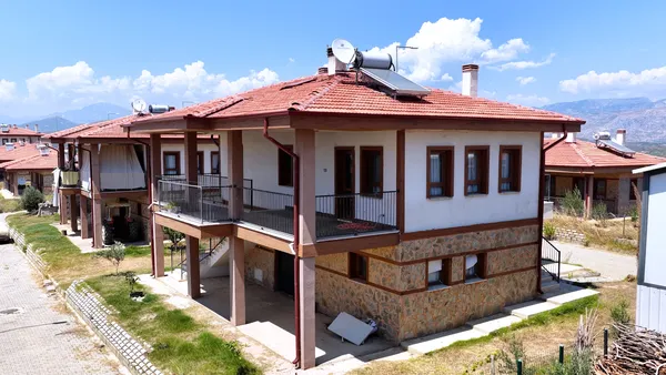 yanginin-uzerinden-5-yil-gecti-bakan-kurumdan-malatya-paylasimi-yaptigimiz-yuvalarda-huzur-var-1785215698022.jpg