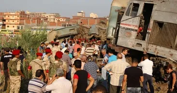 Mısır’da feci tren kazası!