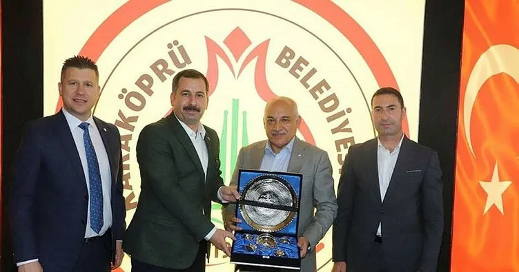 TFF Başkanı Mehmet Büyükekşi’den Karbel Karaköprü Belediyespor’a ziyaret