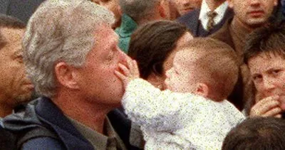 Bill Clinton’ın burnunu sıkmasıyla tüm dünyada tanımıştı! Erkan bebek...