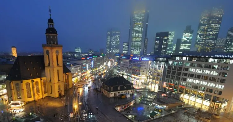 Frankfurt’tan 70 bin kişi tahliye edilecek