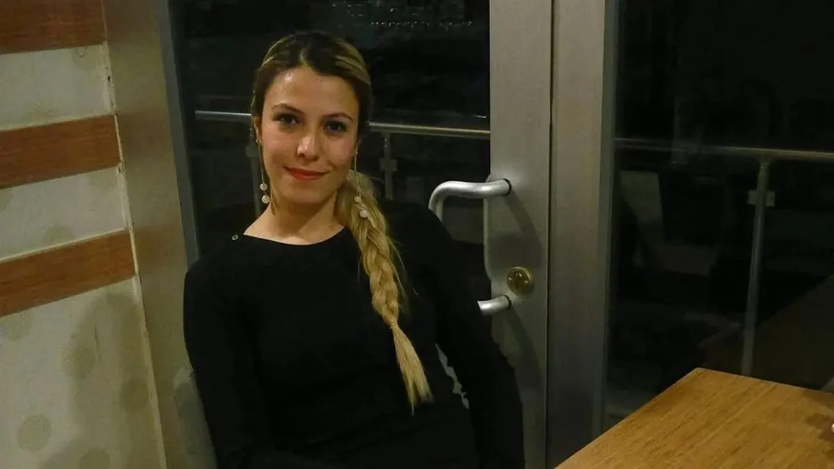 Ebru öğretmen balkondan düşerek öldü Ebru öğretmen balkondan düşerek öldü