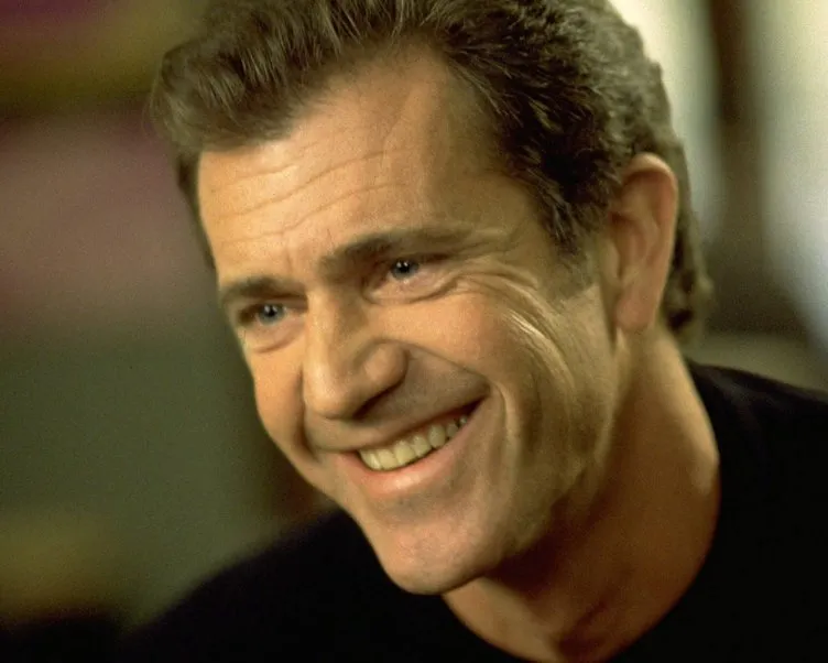 Ünlü aktör Mel Gibson 35 yaş küçük sevgilisiyle yakalandı!
