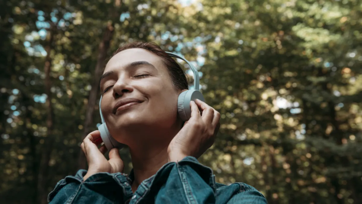 Müzik sadece ruhun değil beynin de gıdasıymış! Her gün müzik dinleyenlerde o risk %39 düşüyor Müzik sadece ruhun değil beynin de gıdasıymış! Her gün müzik dinleyenlerde o risk %39 düşüyor