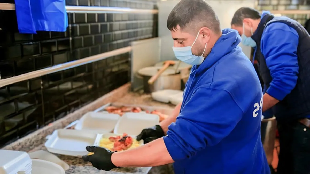 TİKA’dan Gazze’de ‘Gönül Sofrası’