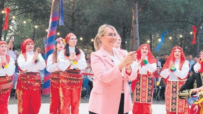 AK Parti’ye geçen Altınova Belediye Başkanı Yasemin Fazlaca ilk kez GÜNAYDIN’a konuştu: CHP’nin kirli yüzünü anlattı! Meclis üyesi şantaj yaparak illegal işlerini yaptırmak istedi