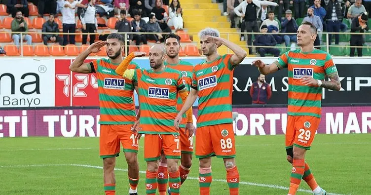 Alanyaspor, Samsunspor’u 3 golle geçti