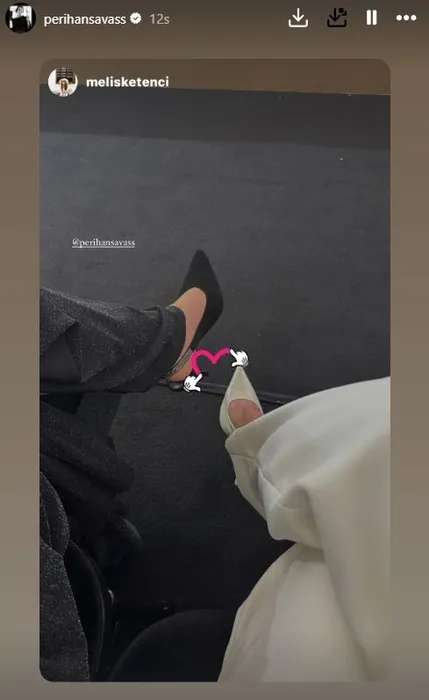 Perihan Savaş’ın fenomen gelini Melis Ketenci’ye bakın! Tıpkı Perihan Savaş’ın gençliği... Melis Ketenci güzelliğiyle hayran bırakıyor!