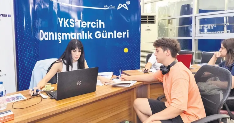 Hem iş garantisi hem maaş gibi burs