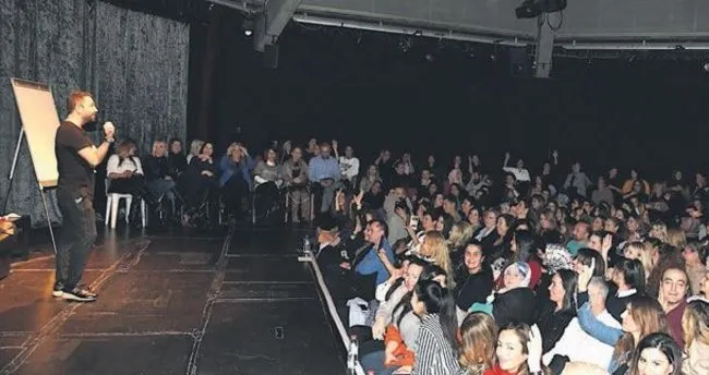 Avrupa’da 12 bin imza Avrupa’da 12 bin imza