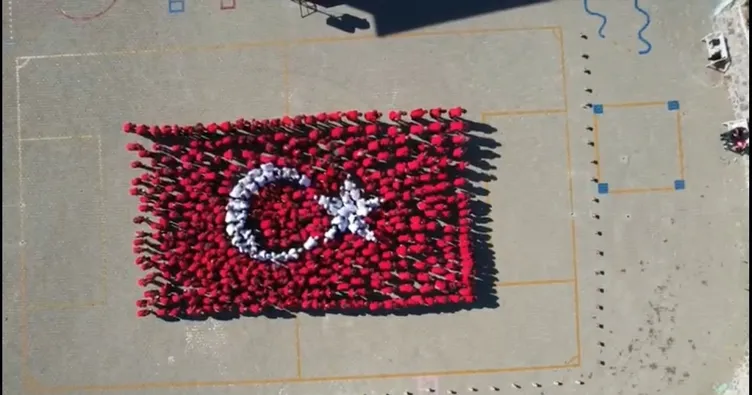 600 kişilik ekipten dev gösteri