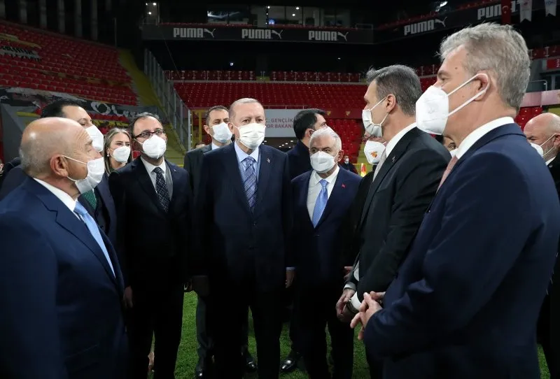 Başkan Erdoğan'dan dikkat çeken paylaşım: Durmak yok, gollere devam - Galeri - Türkiye