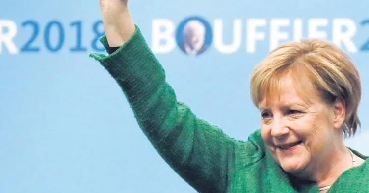 Merkel Başbakanlığı bıraksın istiyorlar