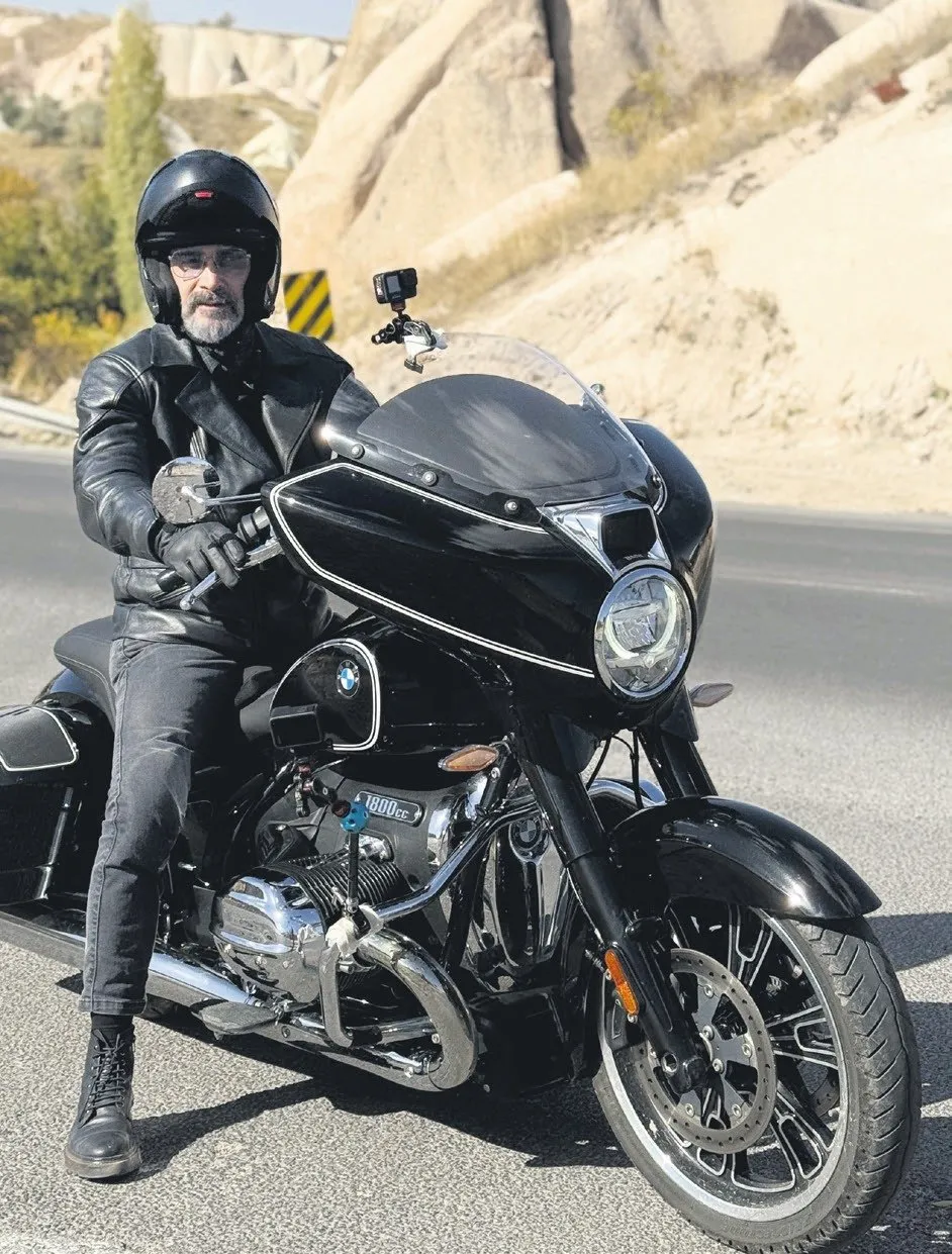 ÖMER KARAHAN / Gezgin Ozan modern zaman atıyla Anadolu’da…