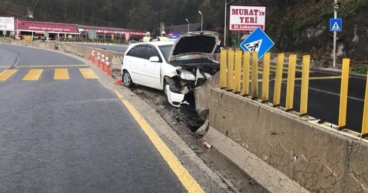Bolu Dağı’nda virajı alamayan otomobil bariyere çarptı: 2 yaralı