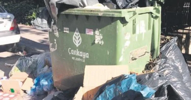 Çankaya’da çöpler bir gece toplanmadı, konteynırlar doldu