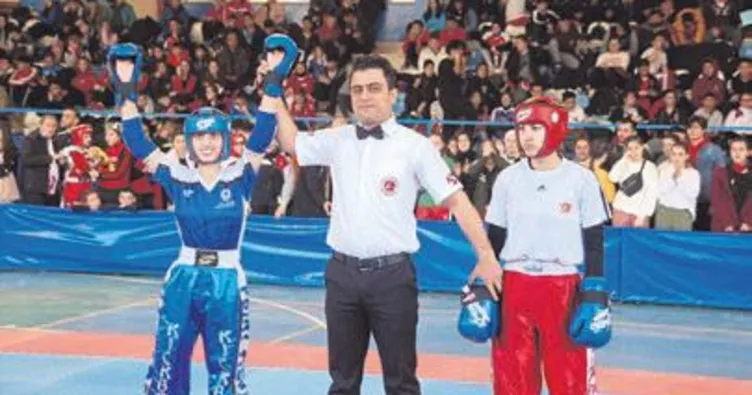 Türkiye Kick Boks Şampiyonası sürüyor