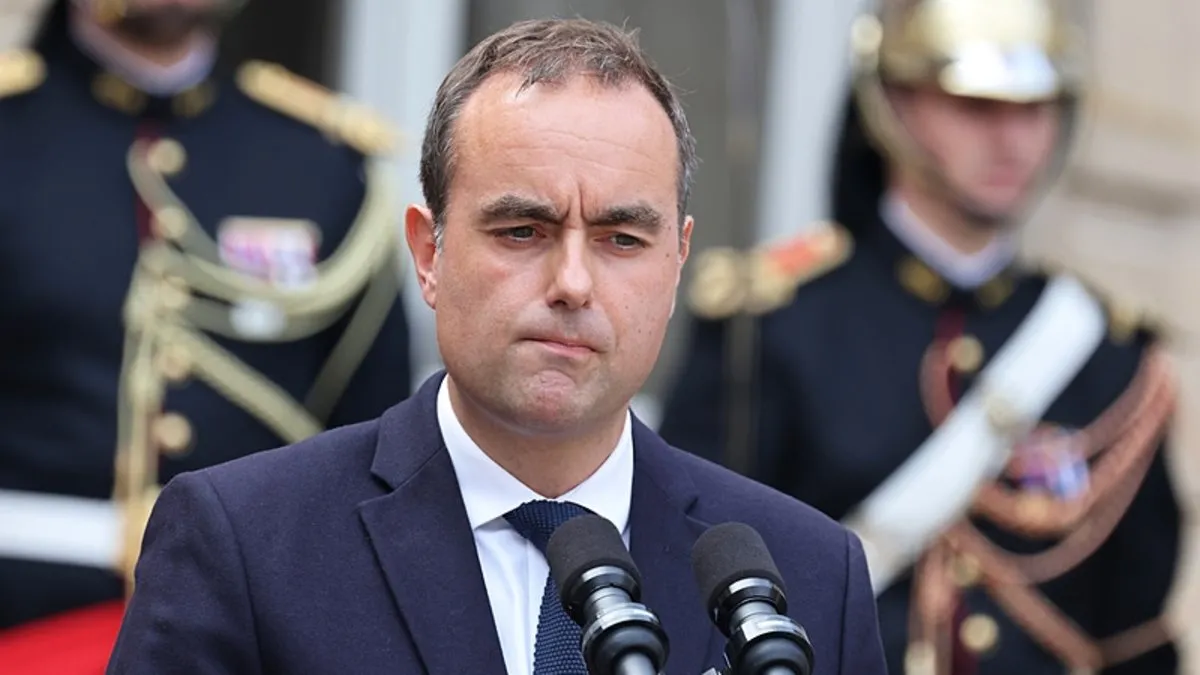 Fransa’da yeni dönem: Lecornu başbakanlık görevini devraldı